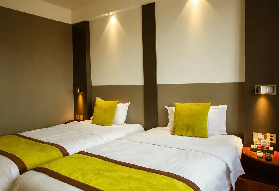 Oasis Business Hotel (Dongying Xisi Road)