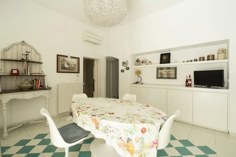 Villa Manfredi con Piscina by Wonderful Italy