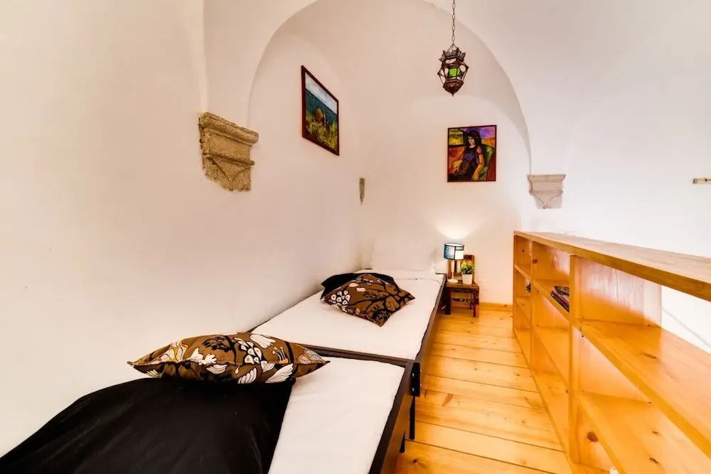 Amazing Apt/historic Building/ghetto, Serviced by Hostmaker