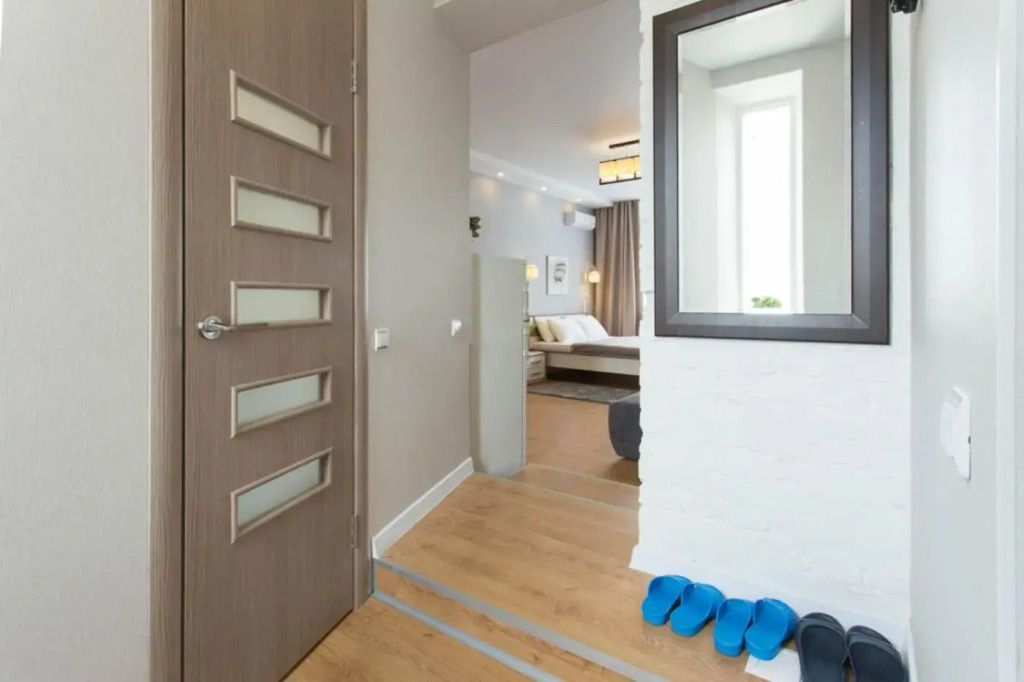 LUX studio near metro Pushkinska, Universytet - Chernyshevska str. 95-4
