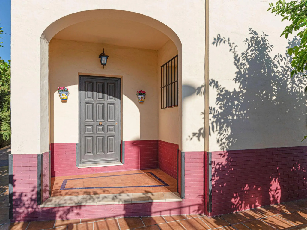 Holiday Home near Sevilla with Pool