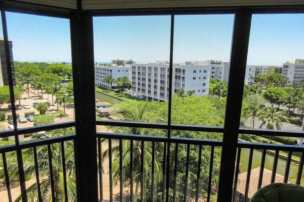 Harbour Pointe 725n 2 Bedrooms 2 Bathrooms Condo