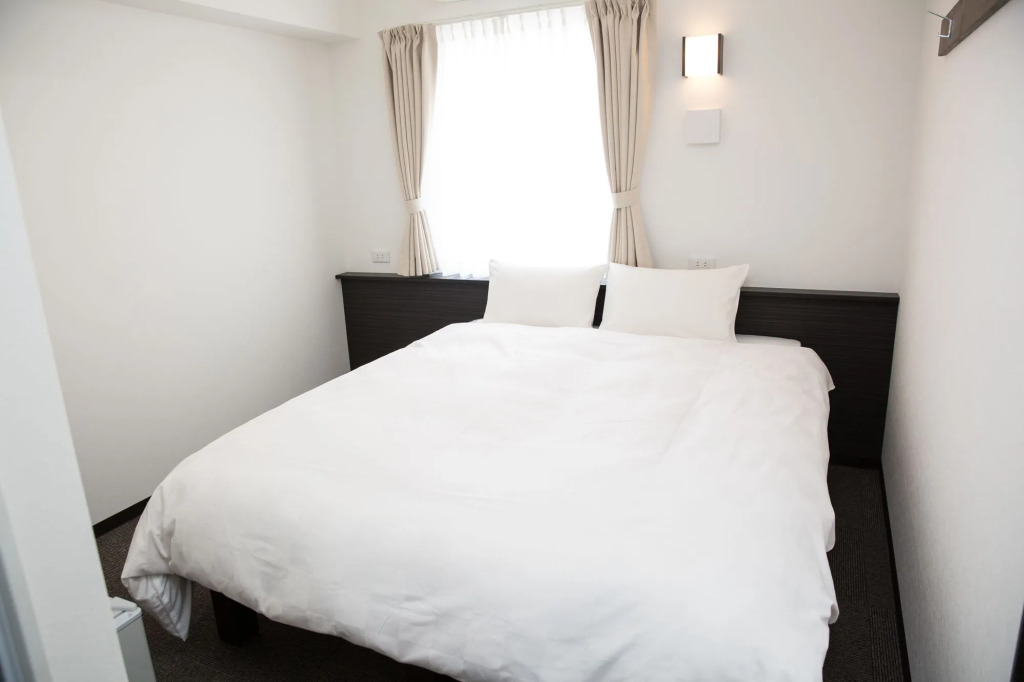 Universal Hotel Reborn