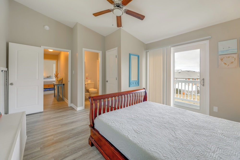 Luxe 'cozy Crab Shack' w/ Porch in Indian Beach!