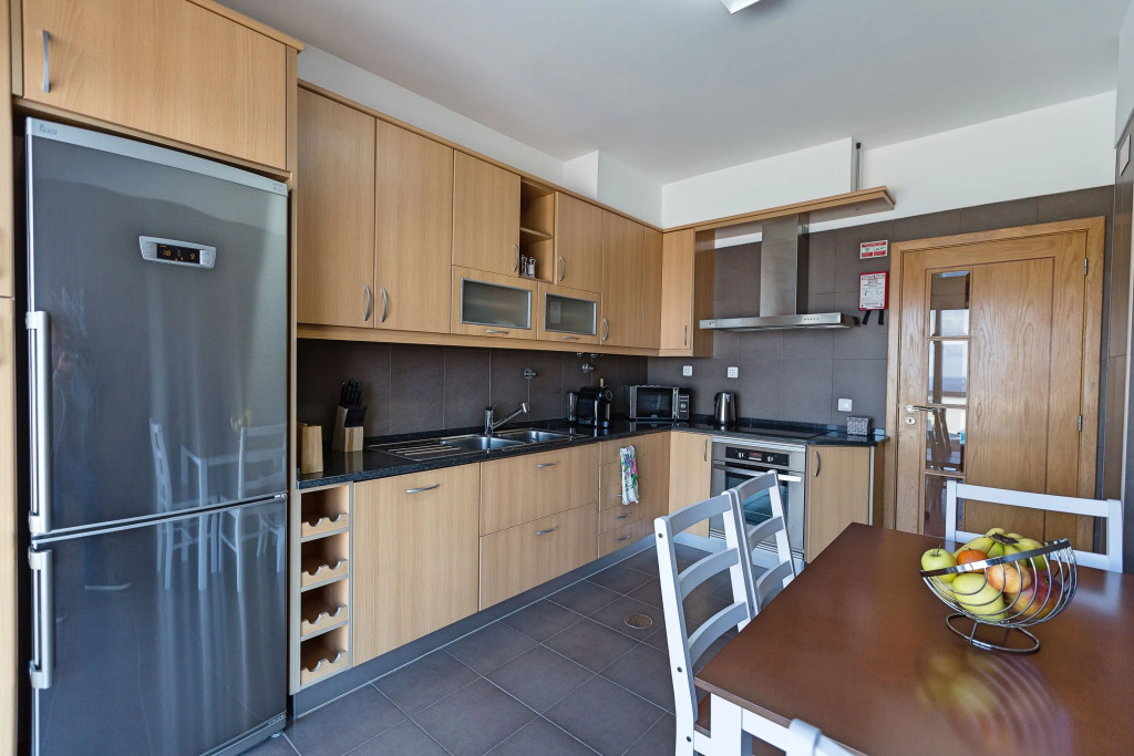 Lovely NEW 3-bedroom villa in Calheta, leisure room, sea-view | Casa da Belita