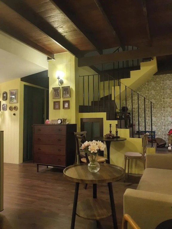 Homey Home UP Themed Near MRT Samyot