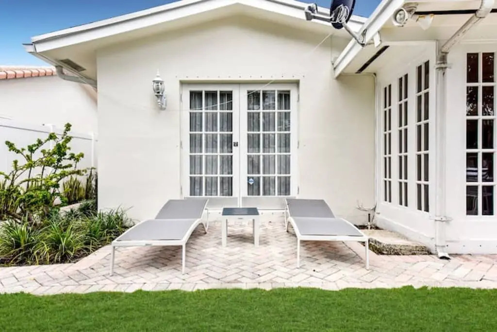 Seahorse Villa 1 by Dream Vacation