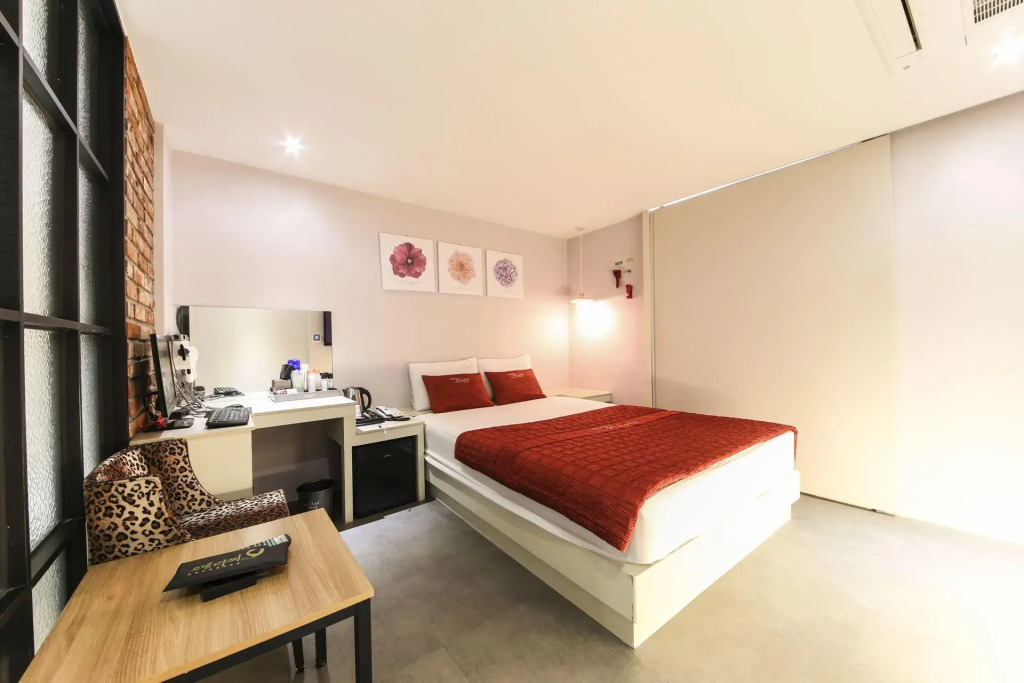 The Lazzi Hotel Dongnae