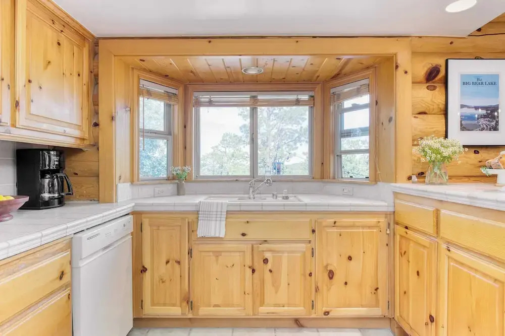 Tanglewood by AvantStay 10mins to Bear Mountain Contemporary Hillside Cabin