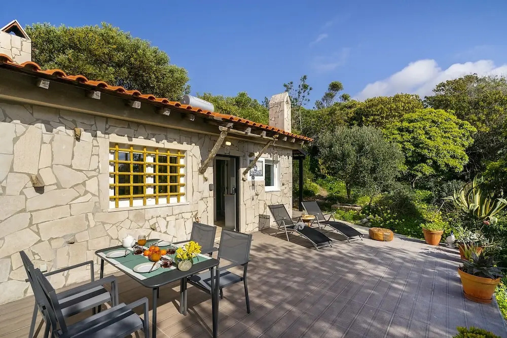 Wilderness Escape: Secluded Haven For Remote Work
