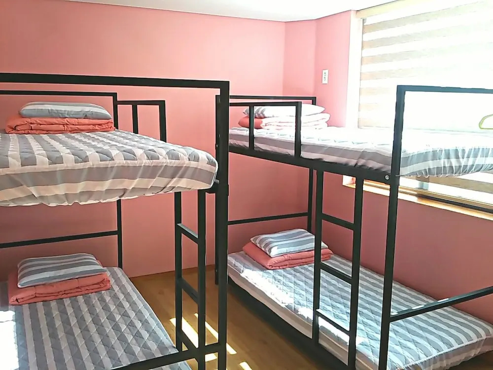 1004 Hostel