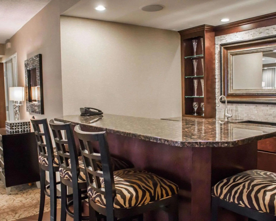 Garner Hotel Wadsworth by IHG