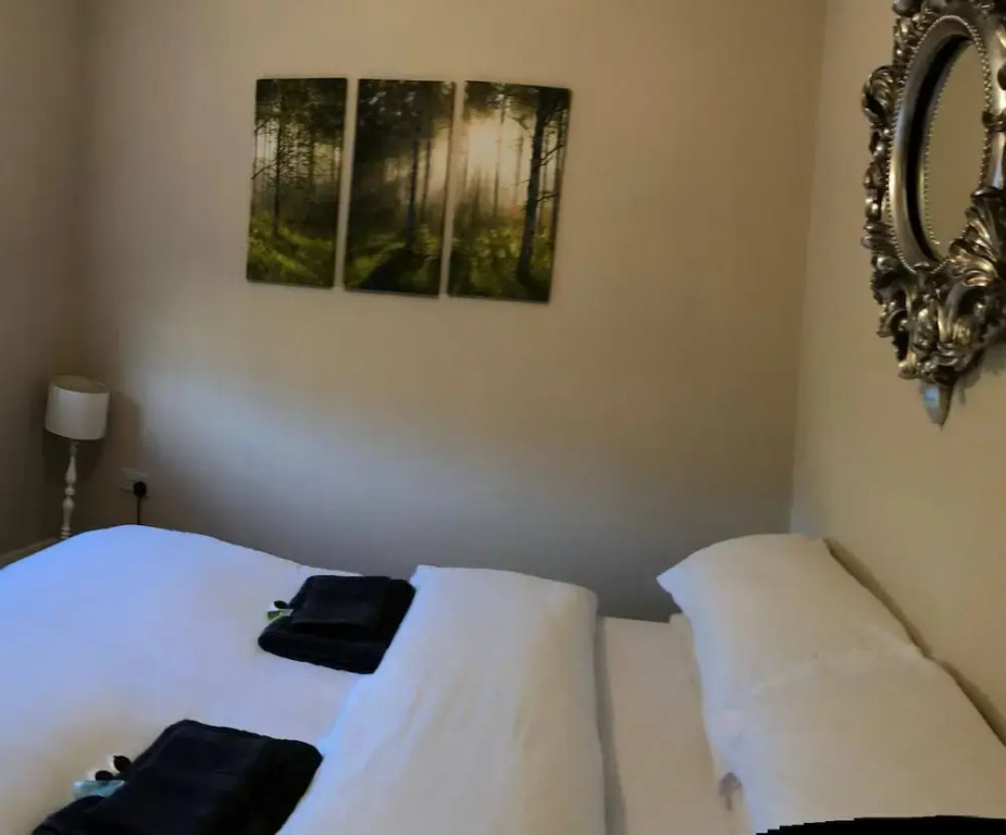 Cozy Sheffield Guest Room with Shared Facilities
