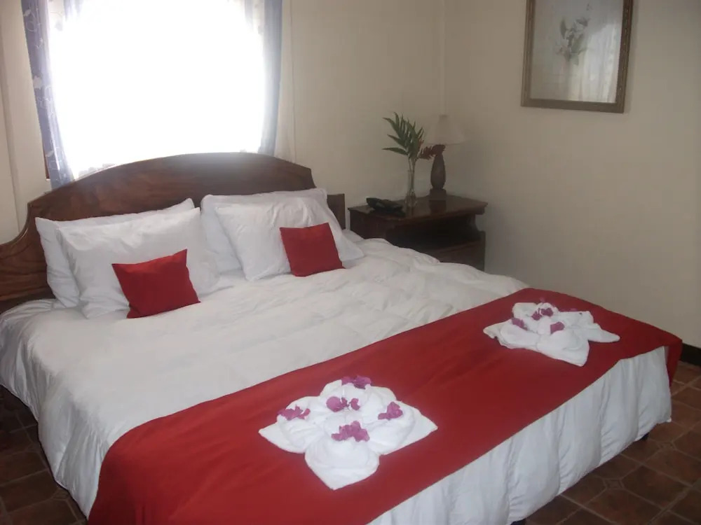 La Catalina Hotel and Suites