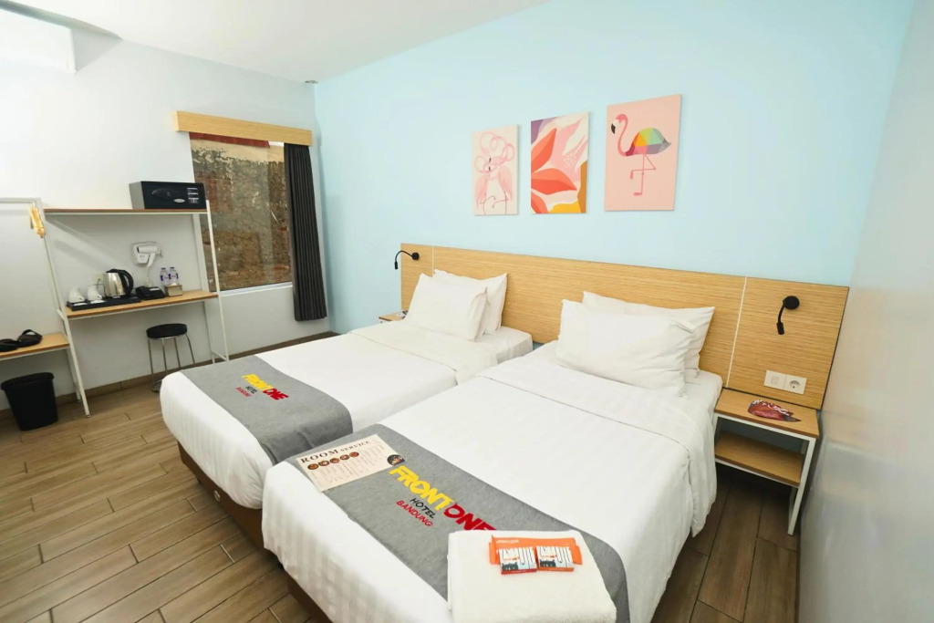 Front One Hotel Pasir Koja Bandung