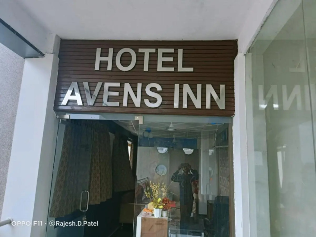 OYO Flagship 84101 Hotel Avens Inn