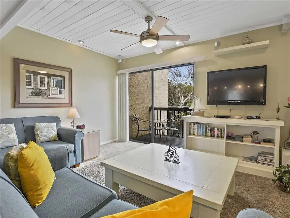 Island Club 151 - One Bedroom Condo