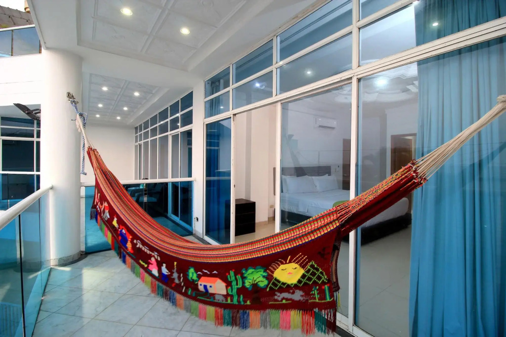 Hotel Abi Inn By GEH Suites
