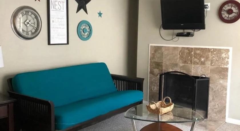 Anchorage Uptown Suites-Condos