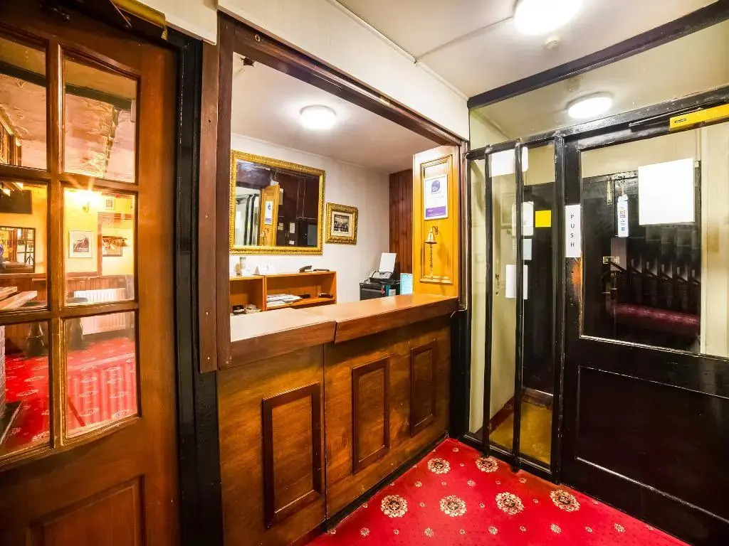 Royal Hotel