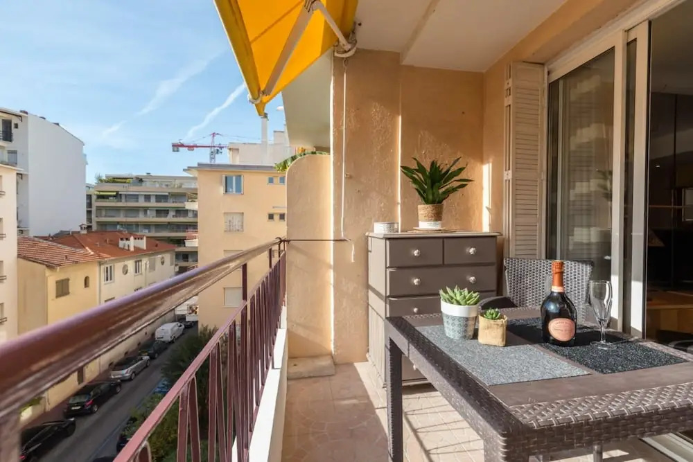 VANEAU Superbe 3P au coeur de Cannes