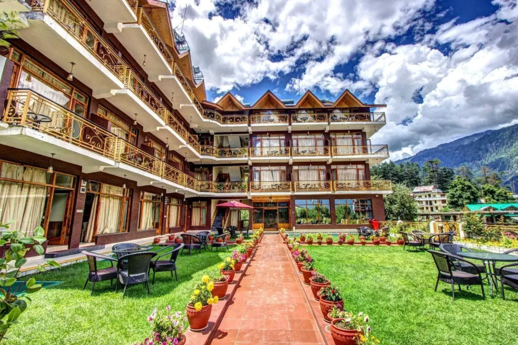 SNOW PEAK RETREAT & COTTAGES - MANALI (Centrally Heated)