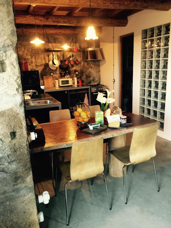 Serreta Island Home