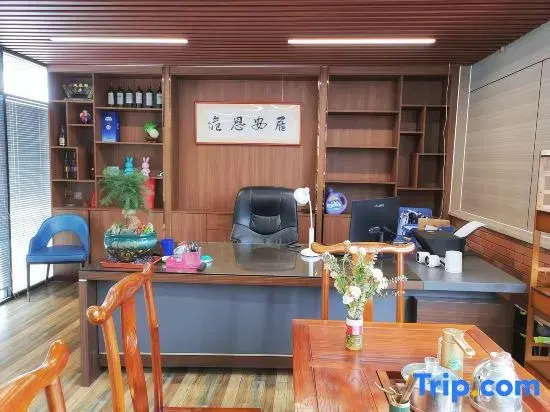Weiduo Light Luxury Hotel (Huizhou Honghua Lake Branch)