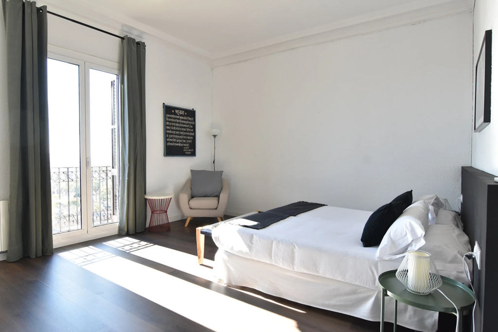 NEW REINA CRISTINA  in Barcelona