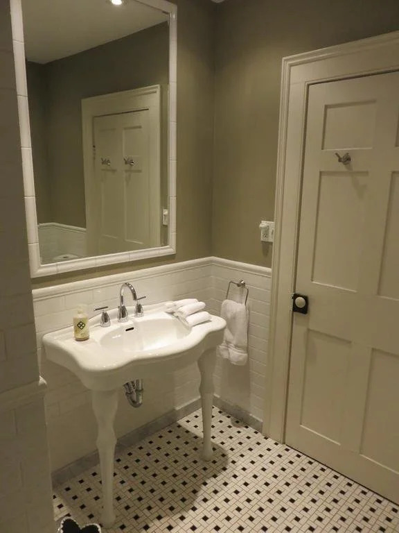 Dot's Landing Garden Room