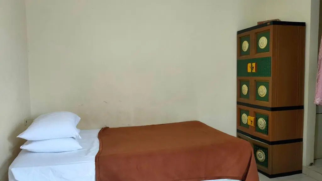 OYO 90090 Adhyaksa Syariah Guest House