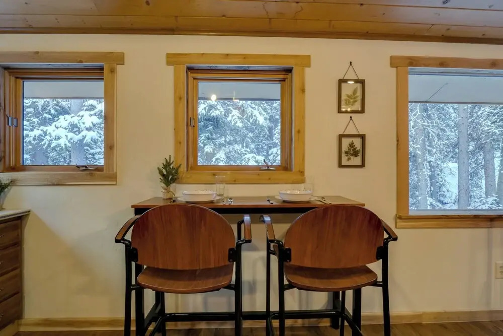 Riverside Colorado Cabin w/ Deck & Hot Tub