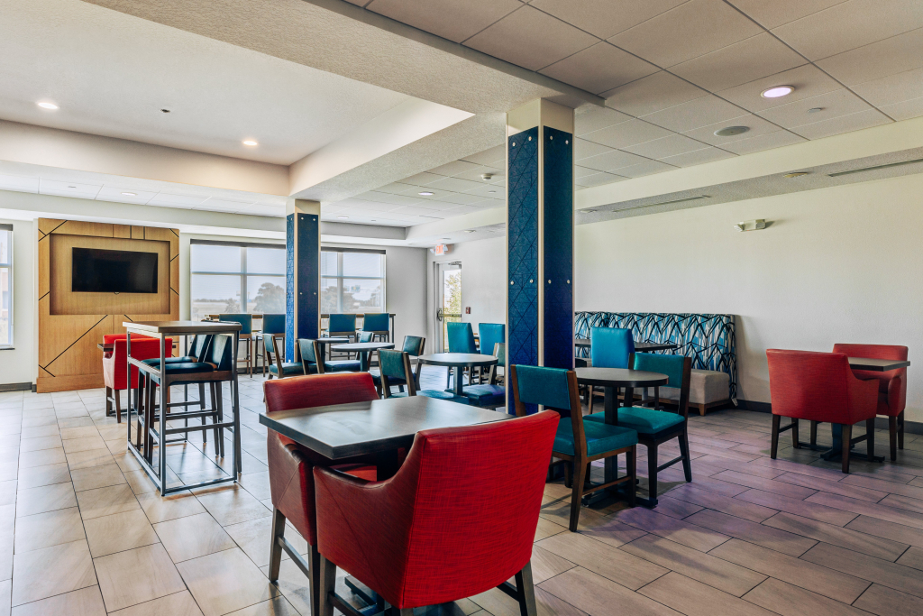 Holiday Inn Express Hotel & Suites Salina by IHG