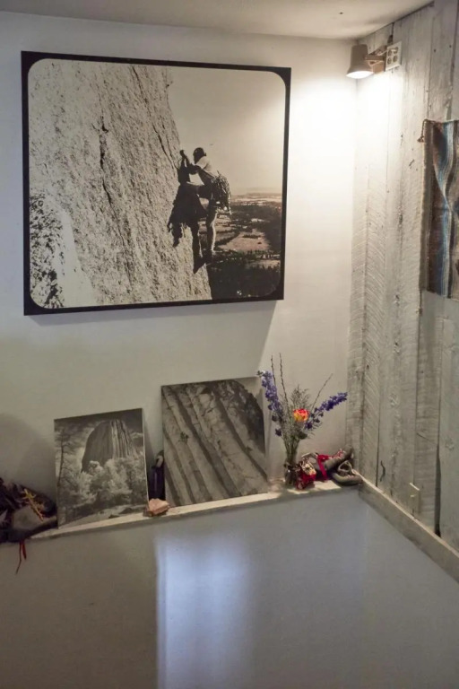 Devils Tower Lodge (Bed and Breakfast)