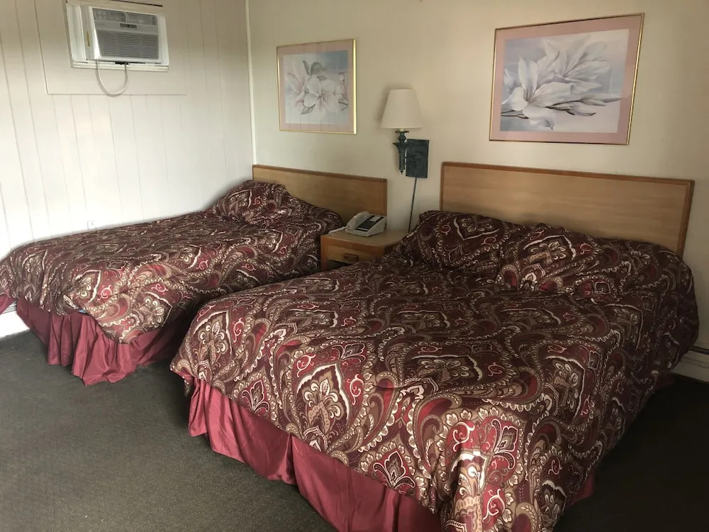 Gold Eagle Inn