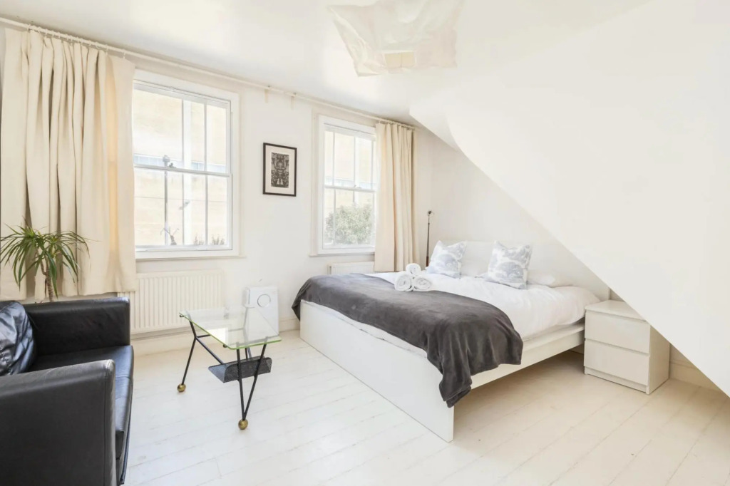 Woo-16 Woodseer Luxurious Town House With Garden Near Brick Lane