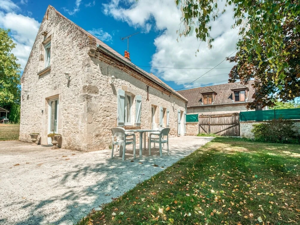 Farmhouse in Boncourt with Private Garden