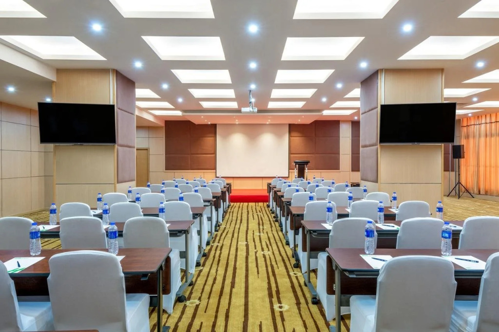 Holiday Inn Shanghai Jing'an by IHG