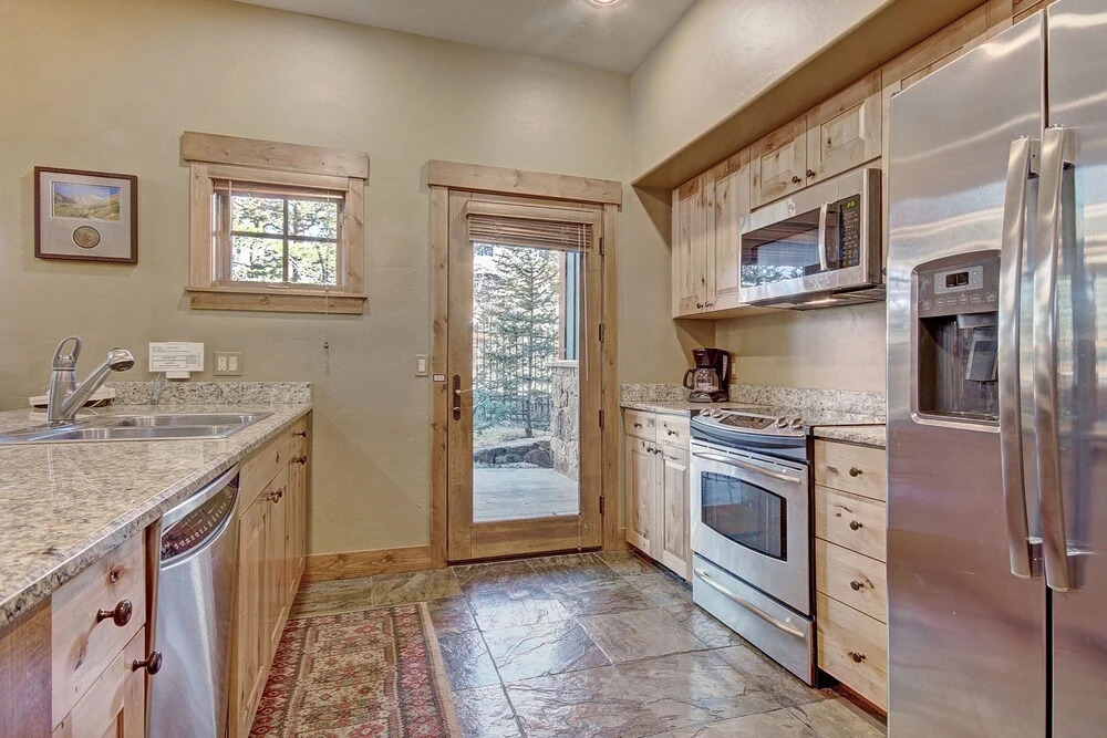 Premier 2-story Townhome Minutes From Winter Activities 3 Bedroom Townhouse by RedAwning