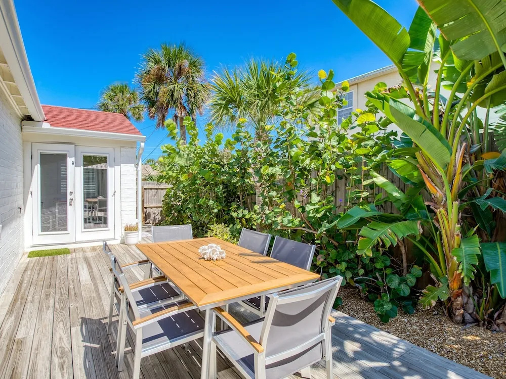 Anastasia Lodge Cabana Beach & Pool Oasis 3 Bedroom Home