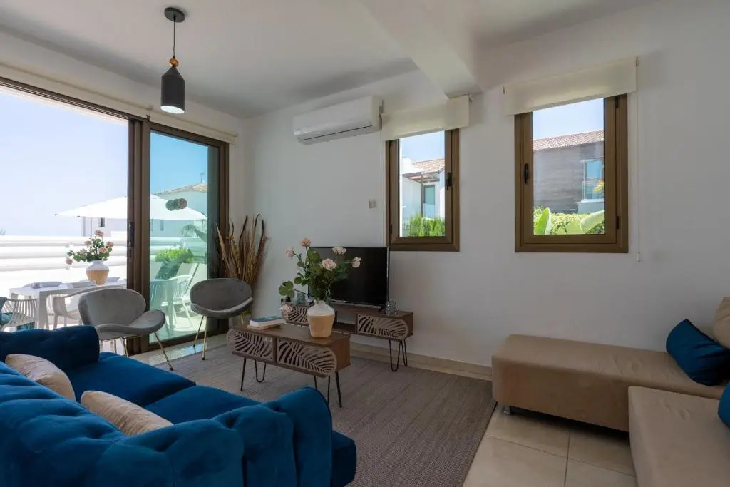 Sea La Vie 3-BR Villa in Protaras