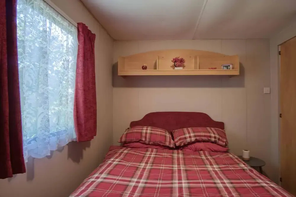 Hopkins Retreat - 3 Bedroom Caravan - Hot Tub