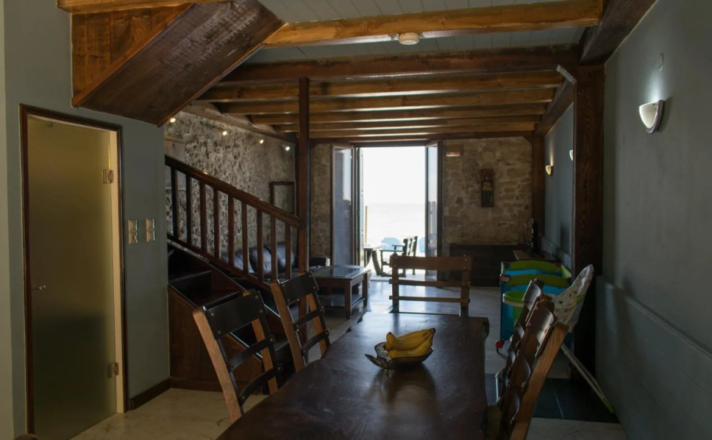 Volakas Beachfront Suites