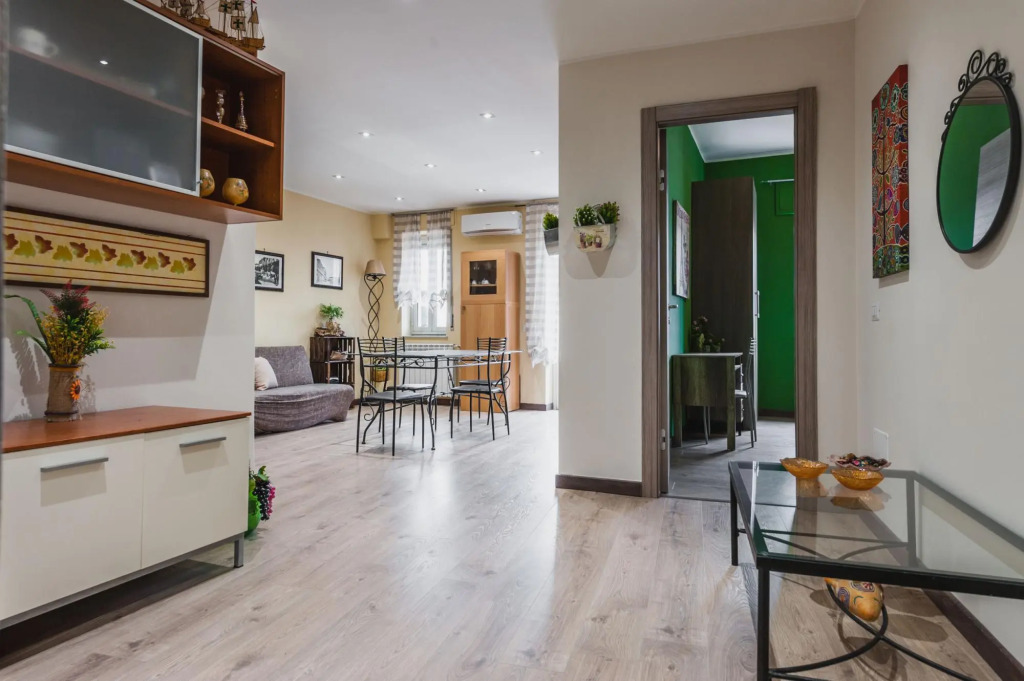 Leonardo 5 House in Catania