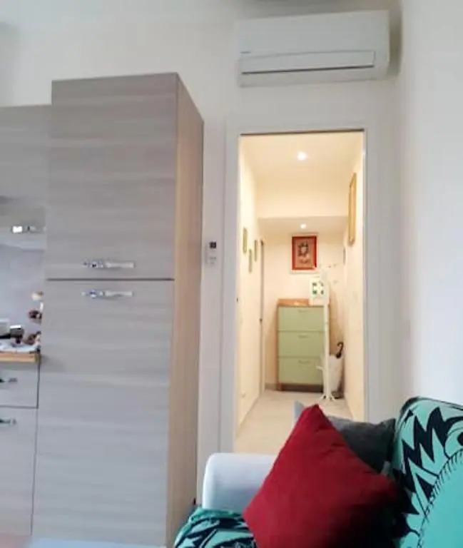 One bedroom appartement with city view terrace and wifi at Roma