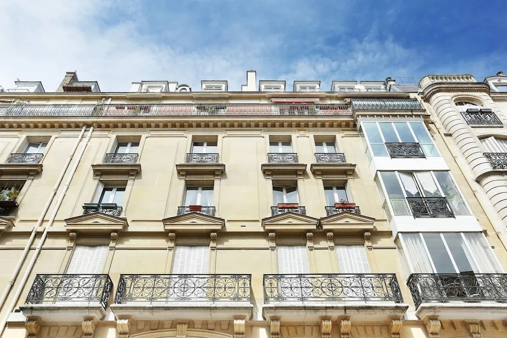 Sublime appartement Champs Elysees ( Chaillot)