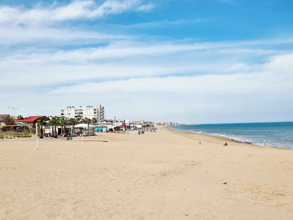 Bungalow With Stunning Sea Views, Just One Street From the Beach