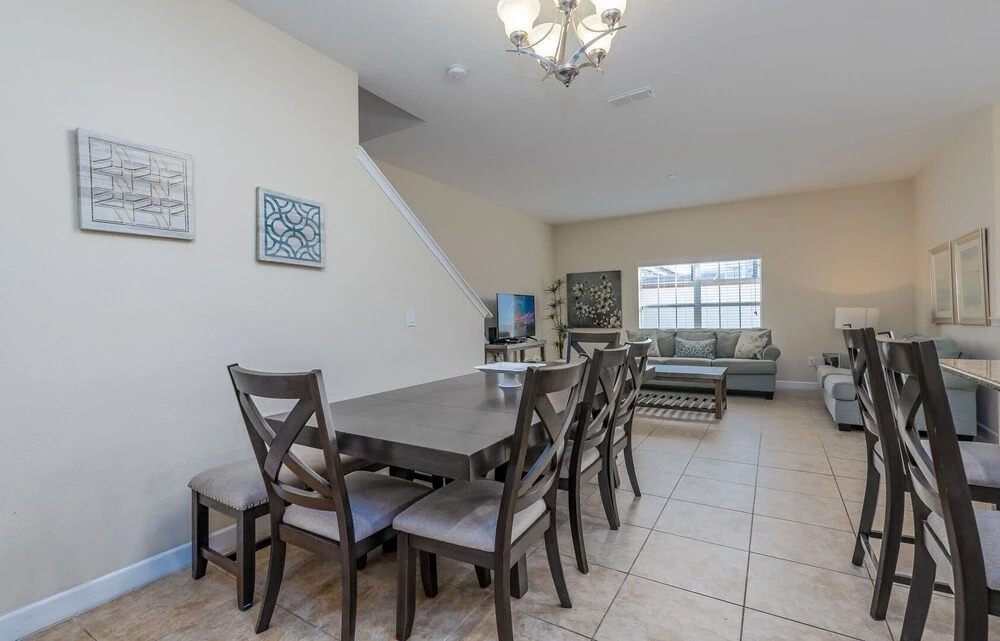 Cozzy home 5Bdr 5Bath with Pvt Pool and close to Disney parks