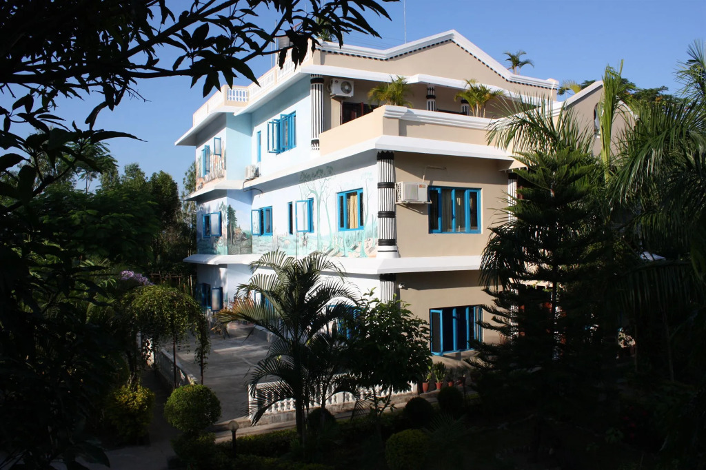 Hotel Parkside & Swimming Pool- Closer To Nature, Close To You