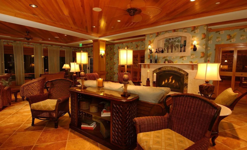 The Waterfront Inn